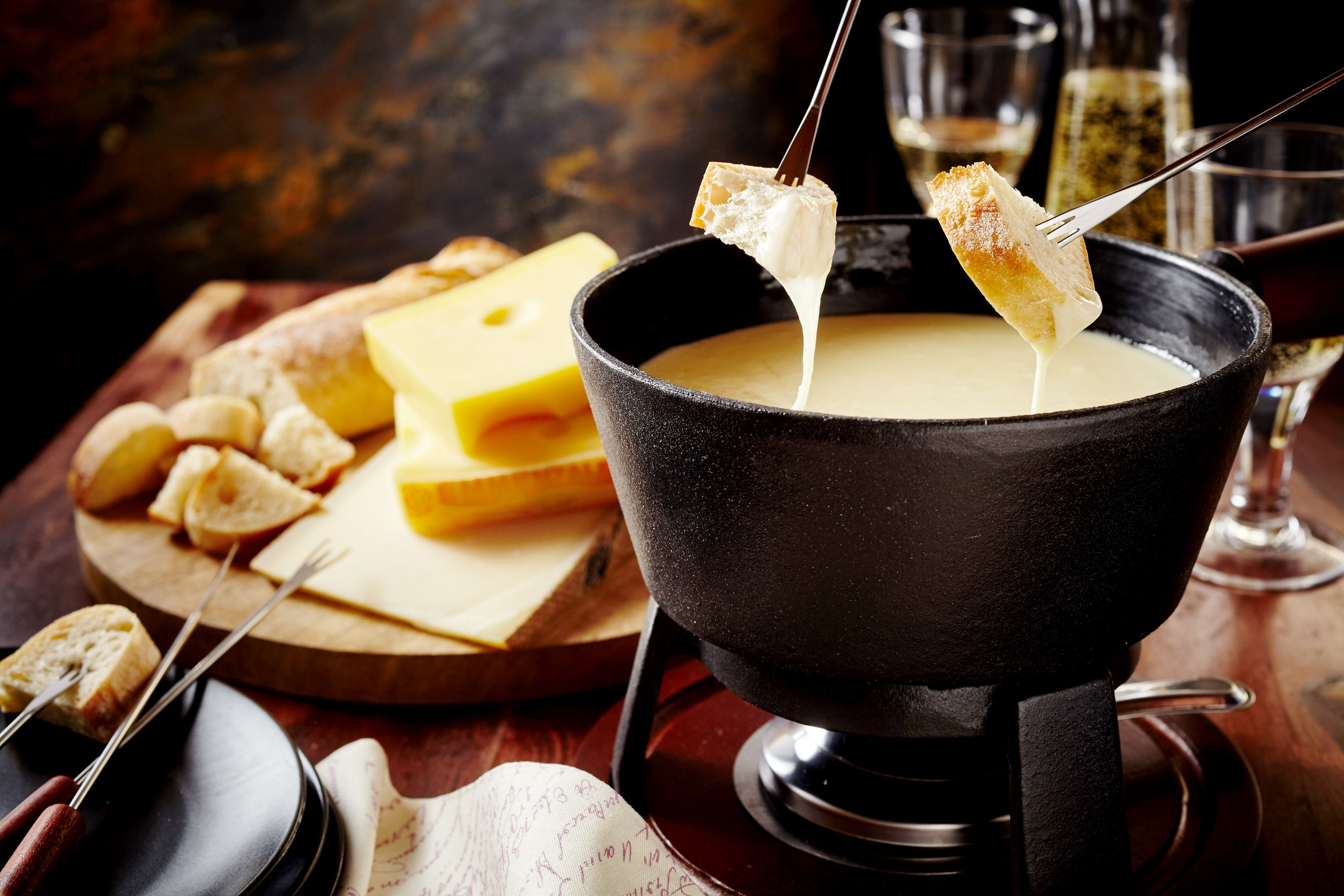 Syrové alebo čokoládové fondue